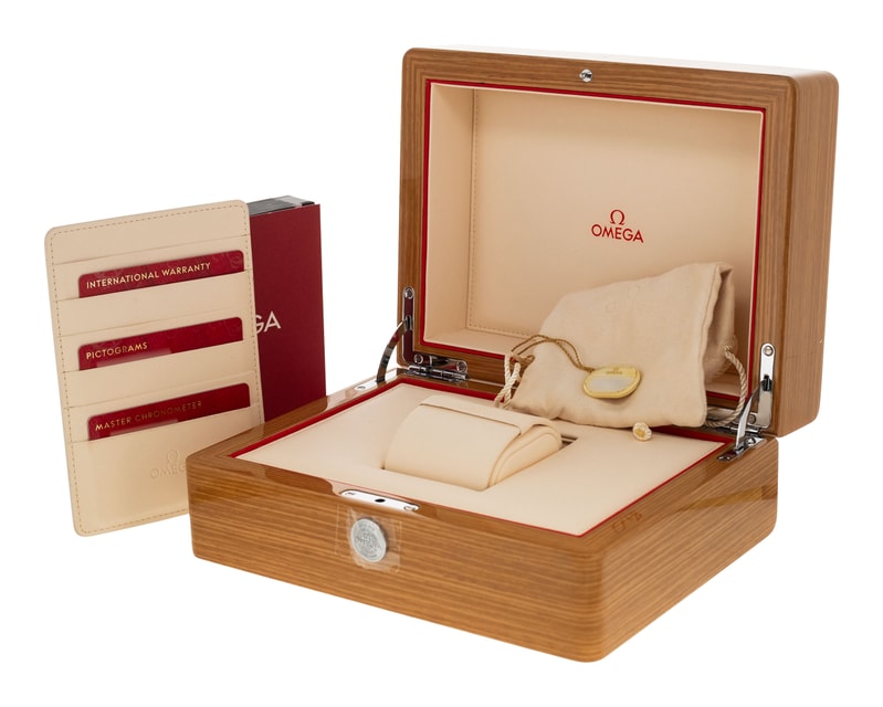 Omega Planet Ocean 215.32.46.51.01.001 Image 5